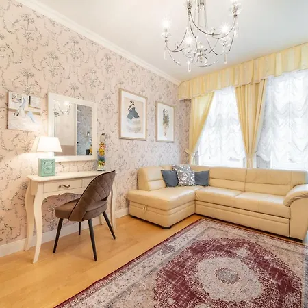 La Fleur Apartment