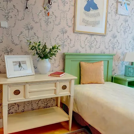 La Fleur Apartment